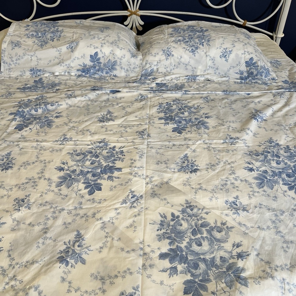 Laura Ashley Cottage Sophia Cotton Queen Duvet & 2 Standard Shams Shabby Chic